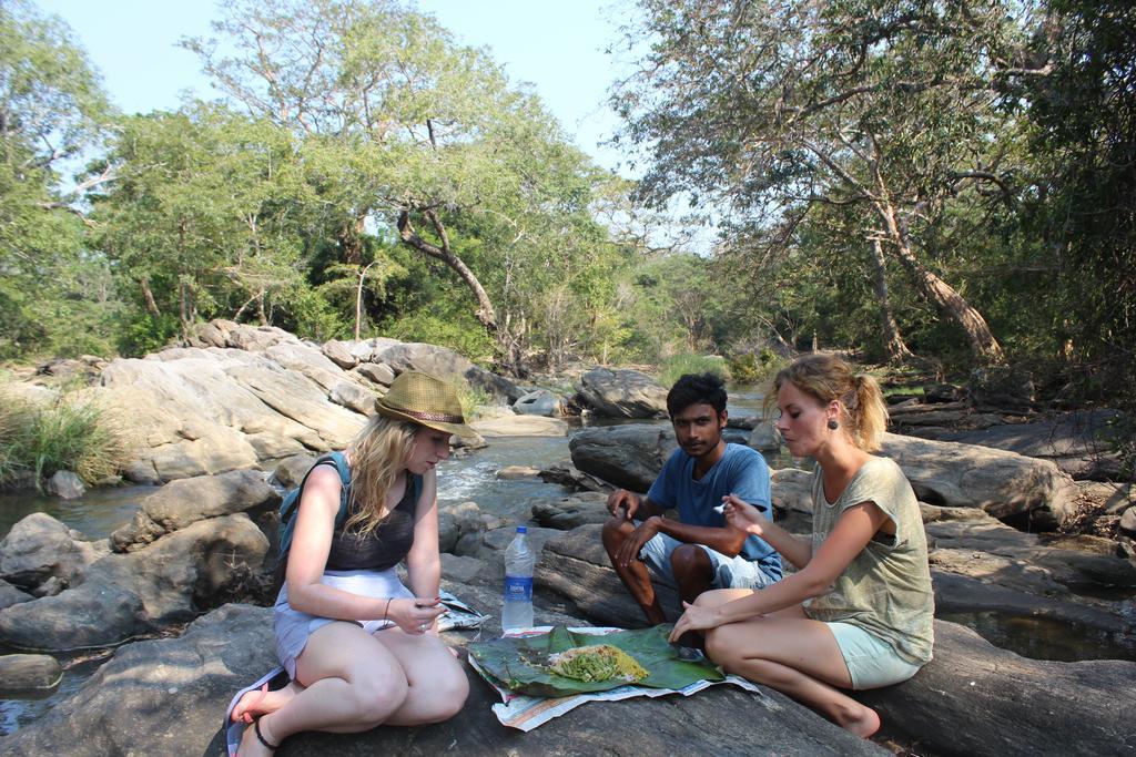 Kataragama Homestay エクステリア 写真